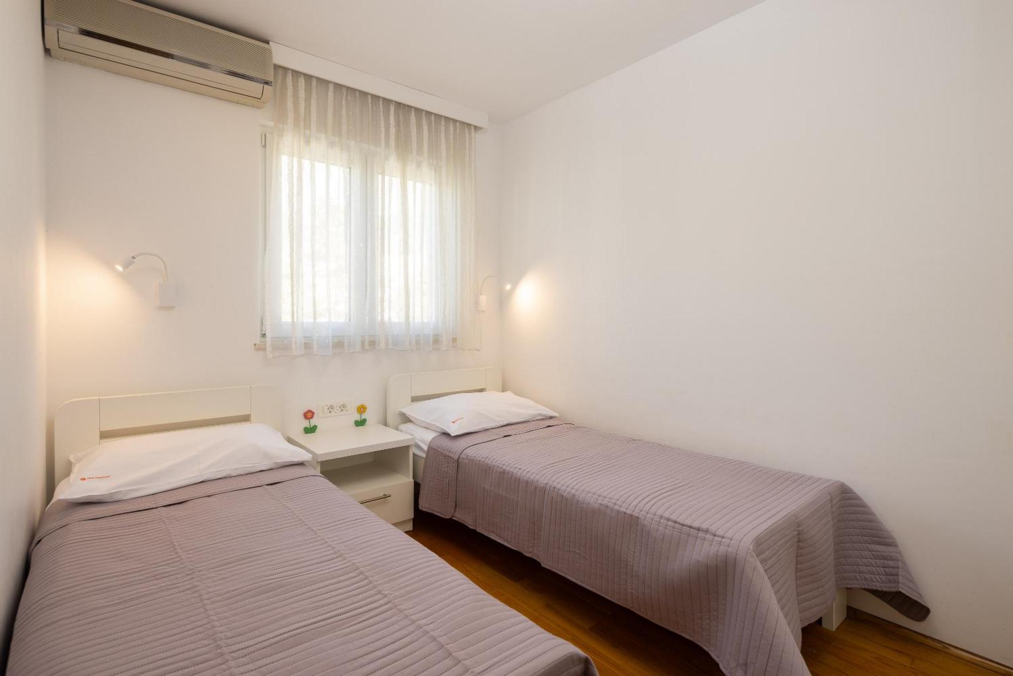 Sunny Apartment Makarska