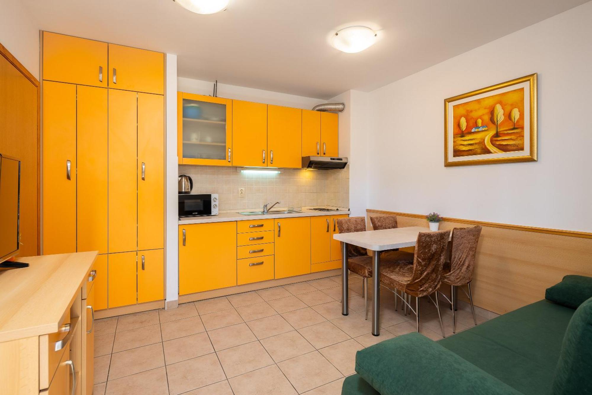 Sunny Apartment
