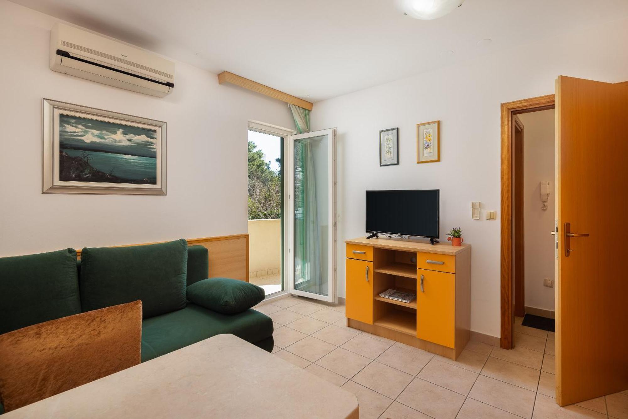 Sunny Apartment *